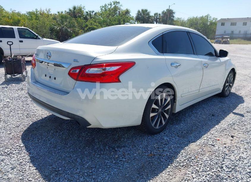 Photo 4 of 2017 Nissan Altima 2.5 SL (VIN 1N4AL3AP5HC165678)