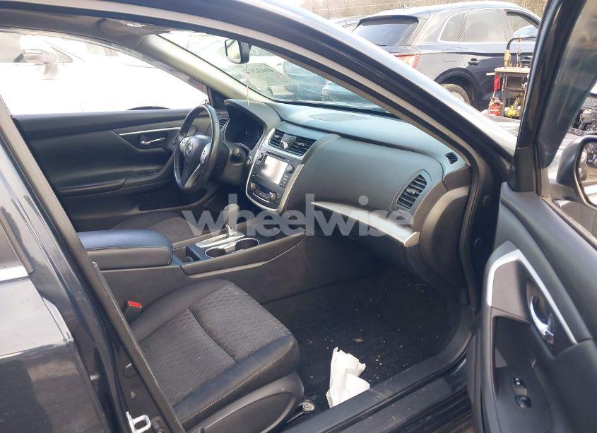 Photo 5 of 2017 Nissan Altima 2.5 SV (VIN 1N4AL3AP5HC167639)
