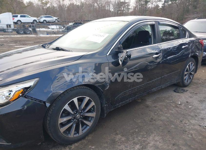 Photo 6 of 2017 Nissan Altima 2.5 SV (VIN 1N4AL3AP5HC167639)