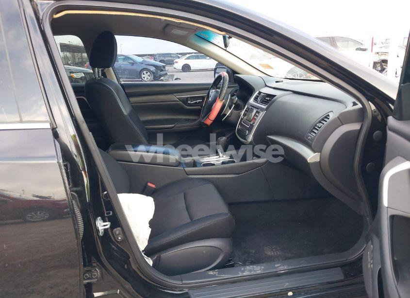 Photo 5 of 2017 Nissan Altima 2.5 SR (VIN 1N4AL3AP5HC167723)