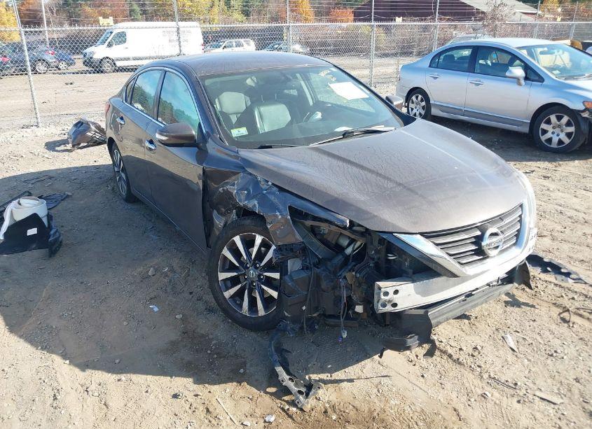 2017 Nissan Altima 2.5 SL (VIN 1N4AL3AP5HC172940) main photo