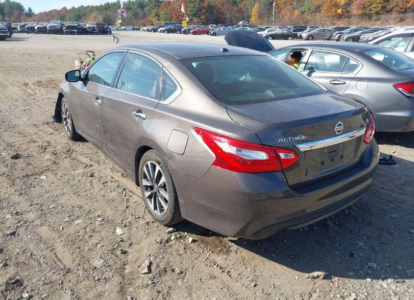 Photo 3 of 2017 Nissan Altima 2.5 SL (VIN 1N4AL3AP5HC172940)