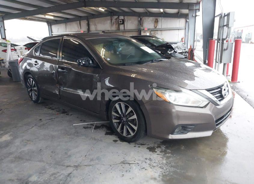 2017 Nissan Altima 2.5 SL (VIN 1N4AL3AP5HC185865) main photo