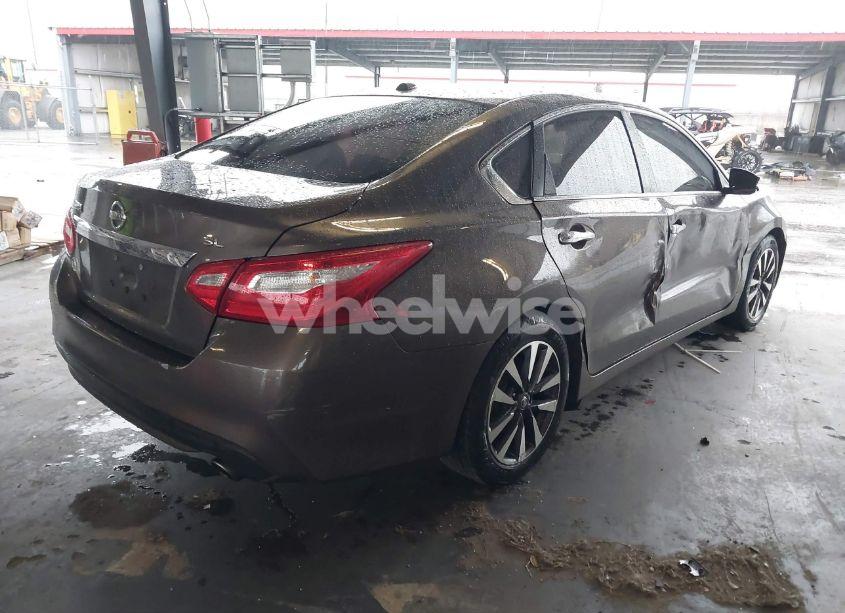 Photo 4 of 2017 Nissan Altima 2.5 SL (VIN 1N4AL3AP5HC185865)