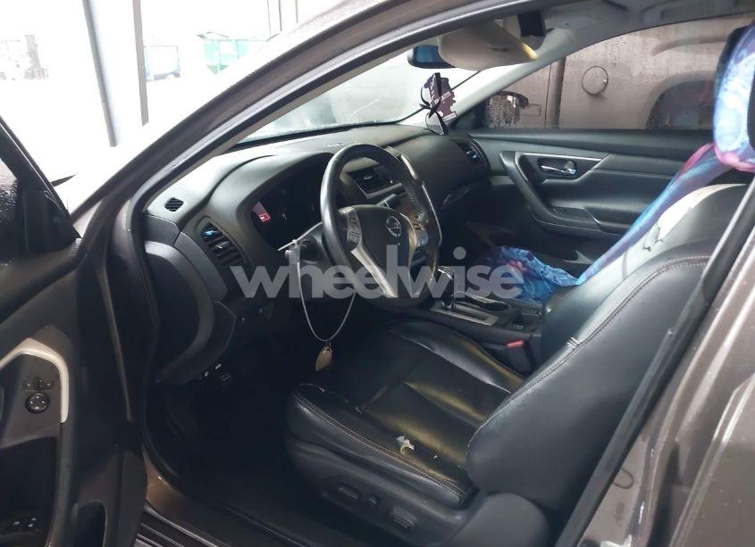 Photo 5 of 2017 Nissan Altima 2.5 SL (VIN 1N4AL3AP5HC185865)