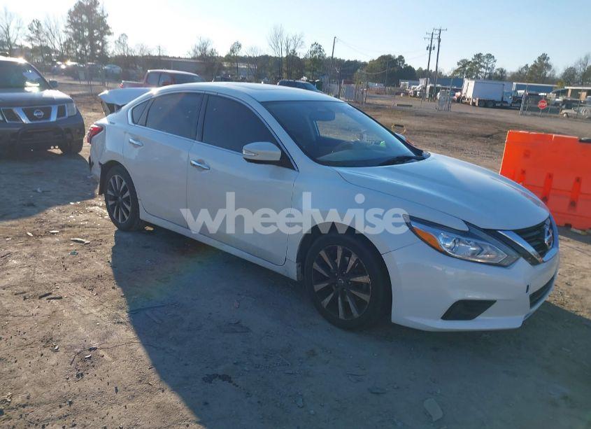 2017 Nissan Altima 2.5 SL (VIN 1N4AL3AP5HC194386) main photo