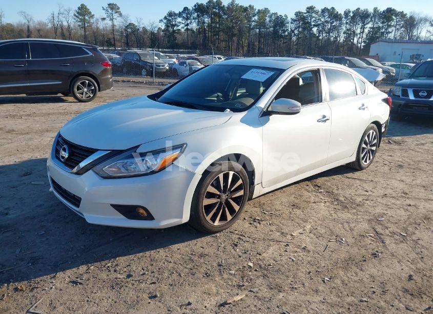 Photo 2 of 2017 Nissan Altima 2.5 SL (VIN 1N4AL3AP5HC194386)