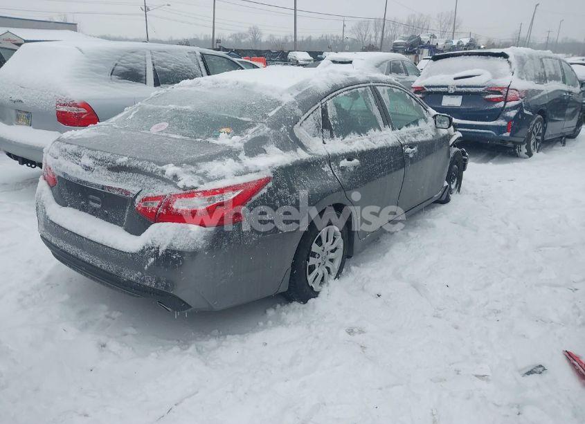 Photo 4 of 2017 Nissan Altima (VIN 1N4AL3AP5HC226415)