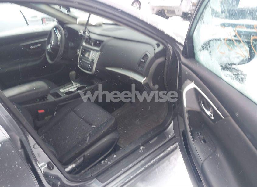 Photo 5 of 2017 Nissan Altima (VIN 1N4AL3AP5HC226415)