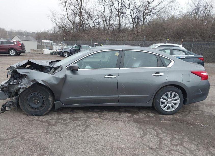 Photo 14 of 2017 Nissan Altima 2.5 S (VIN 1N4AL3AP5HC236961)