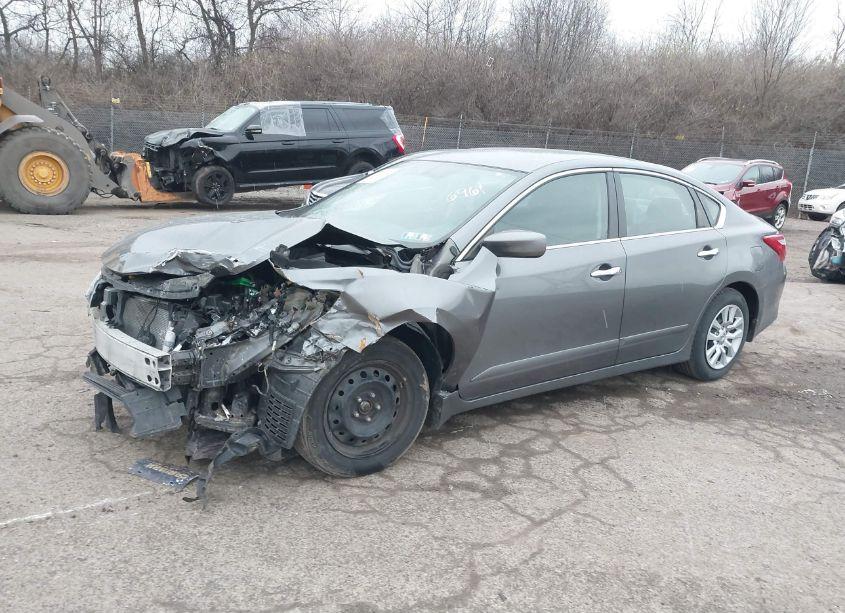 Photo 2 of 2017 Nissan Altima 2.5 S (VIN 1N4AL3AP5HC236961)