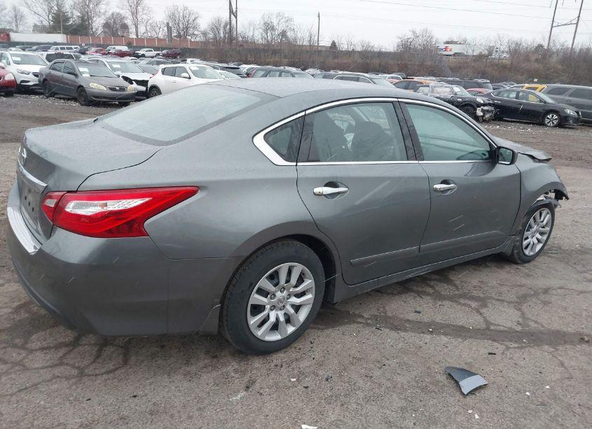 Photo 4 of 2017 Nissan Altima 2.5 S (VIN 1N4AL3AP5HC236961)