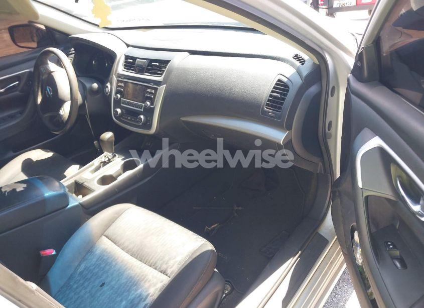 Photo 5 of 2017 Nissan Altima 2.5 SV (VIN 1N4AL3AP5HC251430)