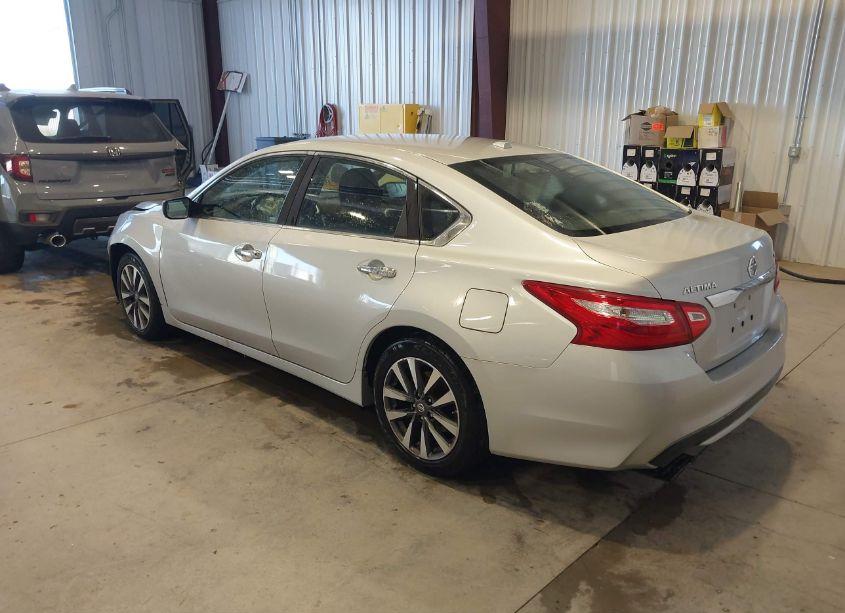 Photo 3 of 2017 Nissan Altima 2.5 SV (VIN 1N4AL3AP5HC255459)
