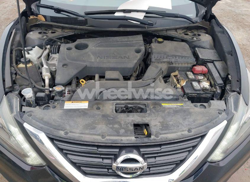 Photo 10 of 2017 Nissan Altima 2.5 SR (VIN 1N4AL3AP5HC258748)