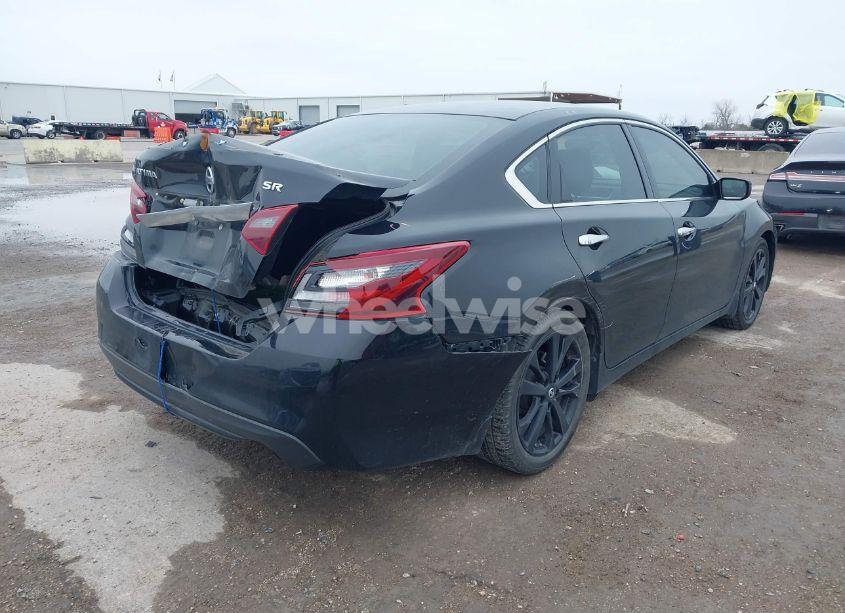 Photo 4 of 2017 Nissan Altima 2.5 SR (VIN 1N4AL3AP5HC258748)