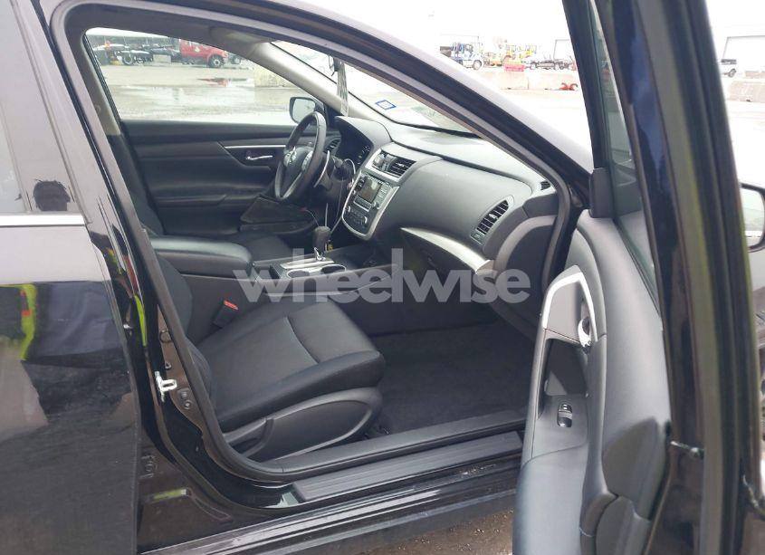 Photo 5 of 2017 Nissan Altima 2.5 SR (VIN 1N4AL3AP5HC258748)