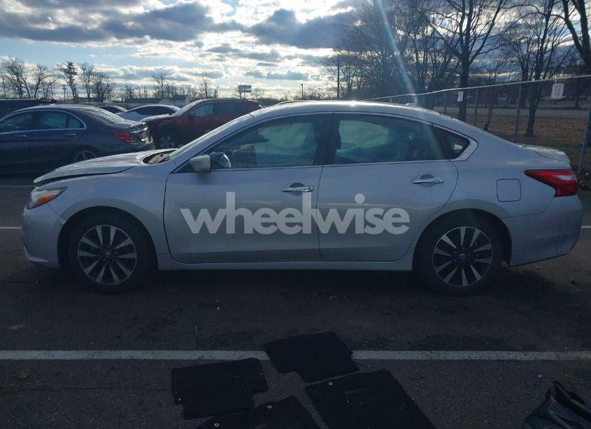 Photo 14 of 2017 Nissan Altima 2.5 SV (VIN 1N4AL3AP5HC261293)