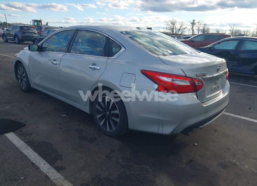 Photo 3 of 2017 Nissan Altima 2.5 SV (VIN 1N4AL3AP5HC261293)