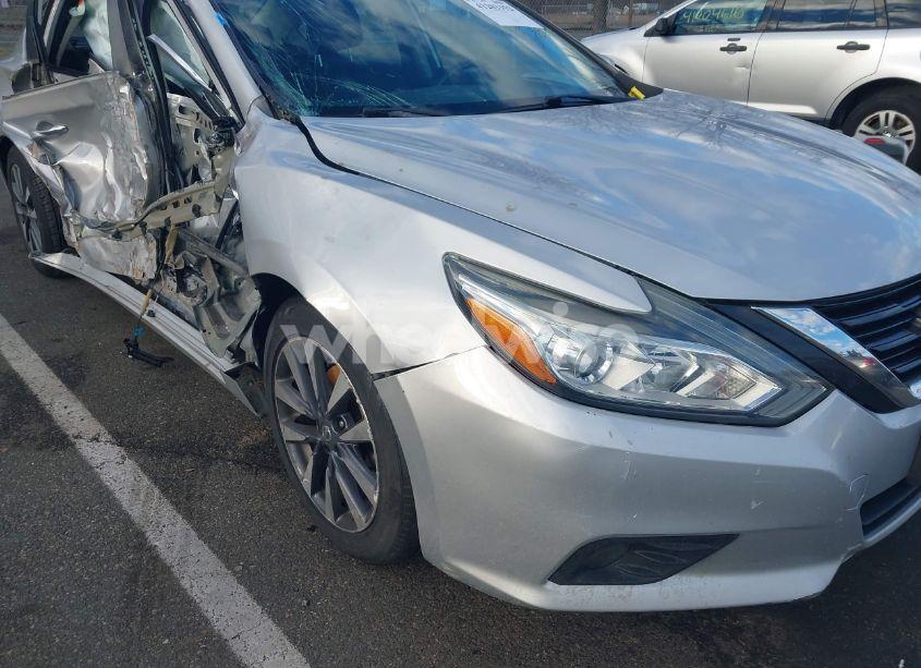 Photo 6 of 2017 Nissan Altima 2.5 SV (VIN 1N4AL3AP5HC261293)