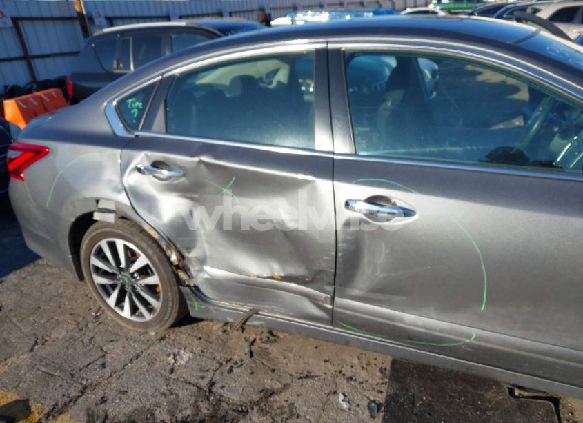 Photo 6 of 2017 Nissan Altima 2.5 SV (VIN 1N4AL3AP5HC266378)