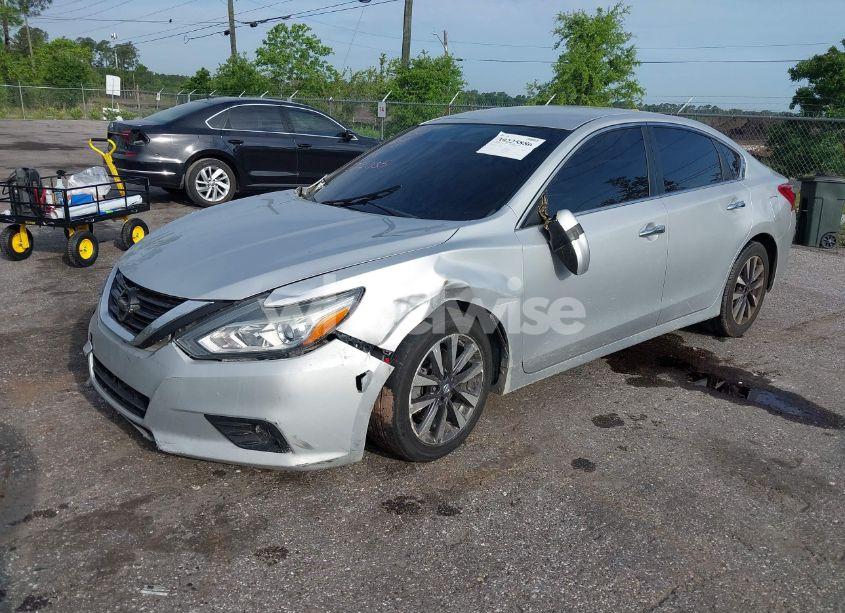 Photo 2 of 2017 Nissan Altima 2.5 SV (VIN 1N4AL3AP5HC272035)
