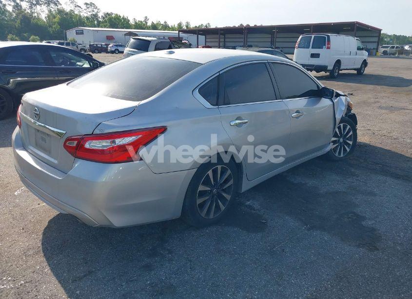 Photo 4 of 2017 Nissan Altima 2.5 SV (VIN 1N4AL3AP5HC272035)