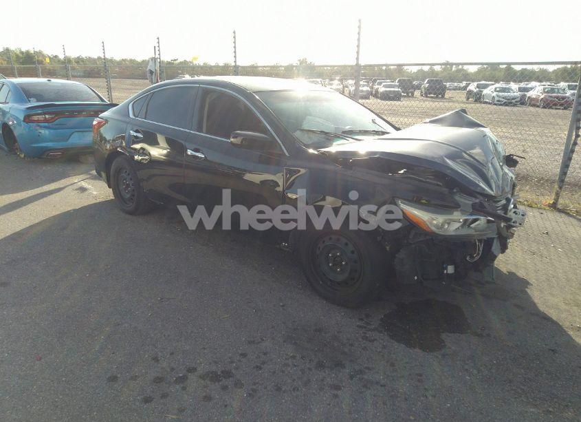 2017 Nissan Altima 2.5 S (VIN 1N4AL3AP5HC272505) main photo