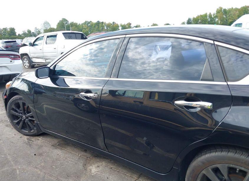 Photo 14 of 2017 Nissan Altima 2.5 SR (VIN 1N4AL3AP5HC276148)