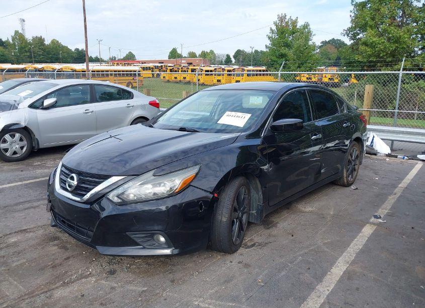 Photo 2 of 2017 Nissan Altima 2.5 SR (VIN 1N4AL3AP5HC276148)