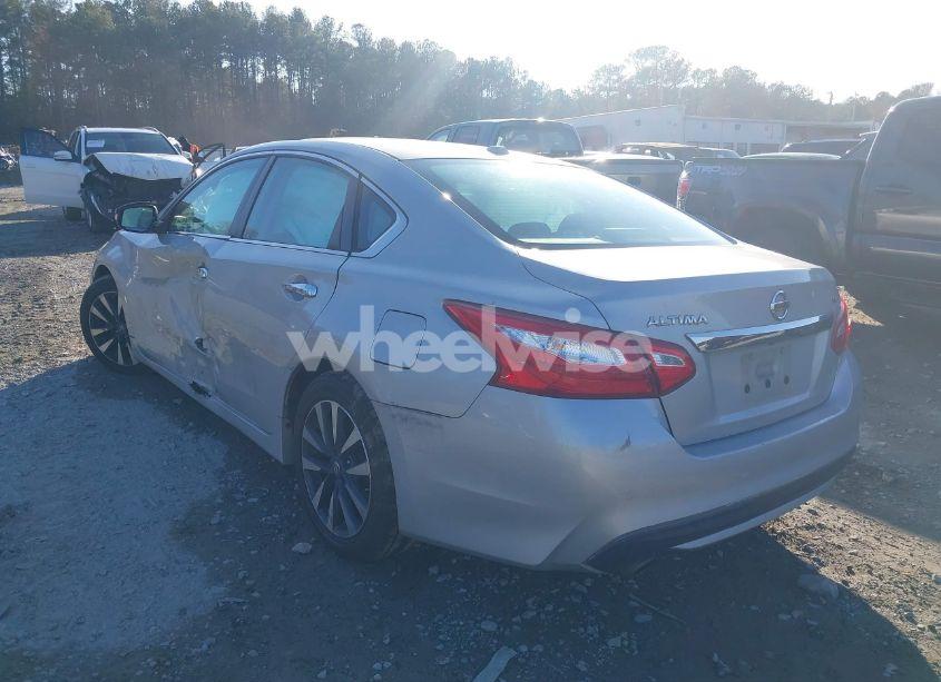 Photo 3 of 2017 Nissan Altima 2.5 SL (VIN 1N4AL3AP5HC285626)
