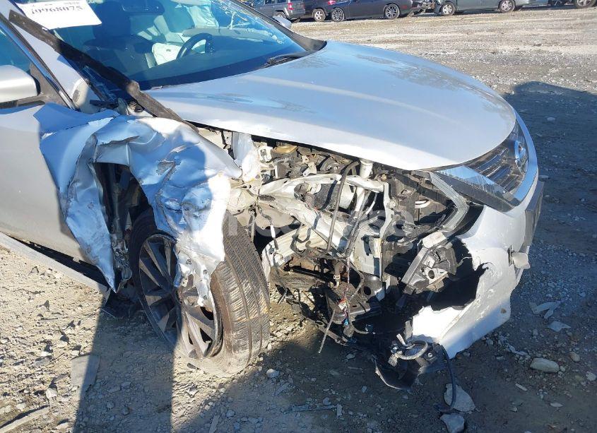 Photo 6 of 2017 Nissan Altima 2.5 SL (VIN 1N4AL3AP5HC285626)