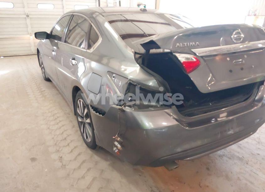 Photo 6 of 2017 Nissan Altima 2.5 SV (VIN 1N4AL3AP5HC285920)