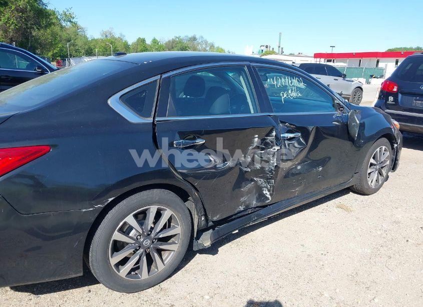 Photo 6 of 2017 Nissan Altima 2.5 SV (VIN 1N4AL3AP5HC287361)