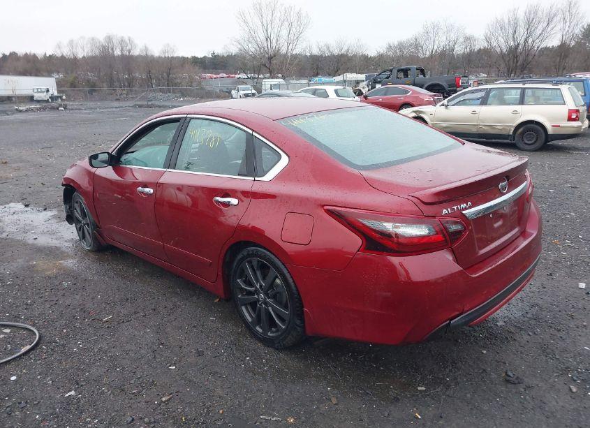 Photo 3 of 2017 Nissan Altima 2.5 SR (VIN 1N4AL3AP5HC474342)