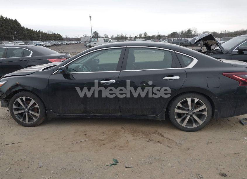 Photo 15 of 2017 Nissan Altima 2.5 SR (VIN 1N4AL3AP5HC475622)