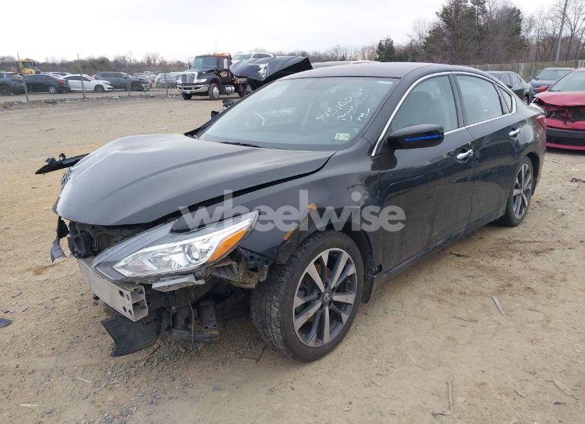 Photo 2 of 2017 Nissan Altima 2.5 SR (VIN 1N4AL3AP5HC475622)