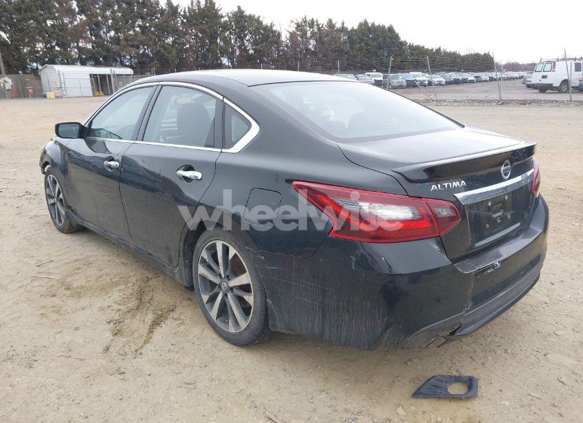 Photo 3 of 2017 Nissan Altima 2.5 SR (VIN 1N4AL3AP5HC475622)