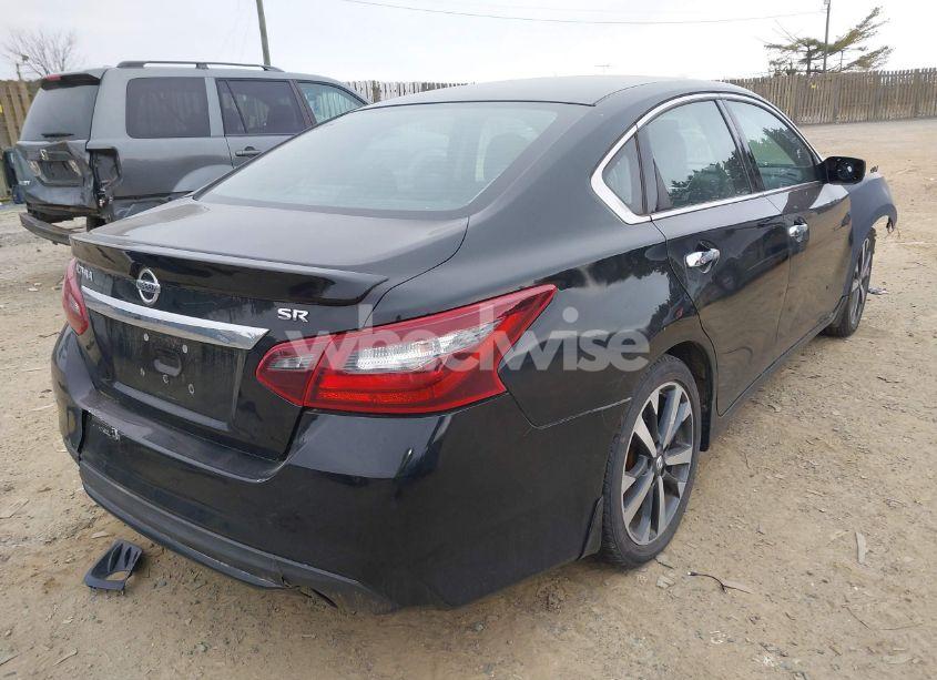 Photo 4 of 2017 Nissan Altima 2.5 SR (VIN 1N4AL3AP5HC475622)