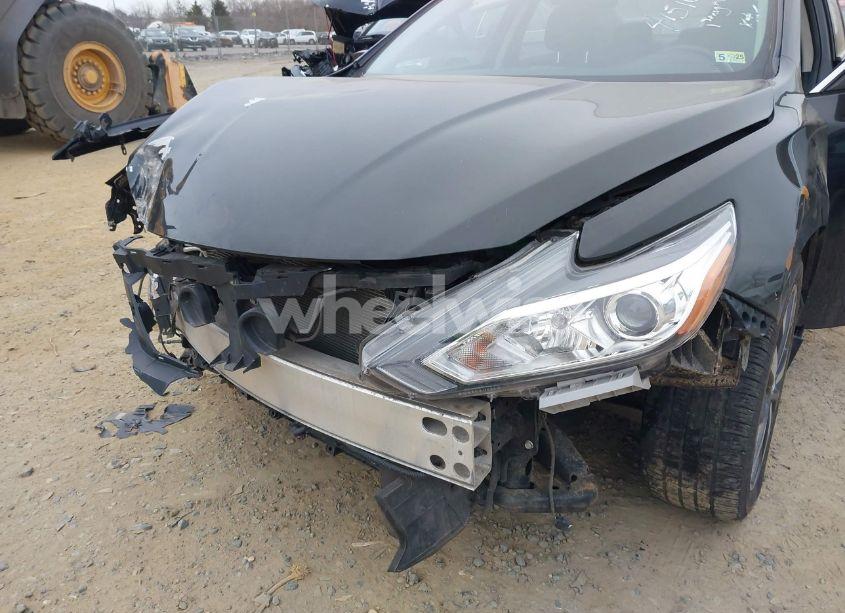 Photo 6 of 2017 Nissan Altima 2.5 SR (VIN 1N4AL3AP5HC475622)