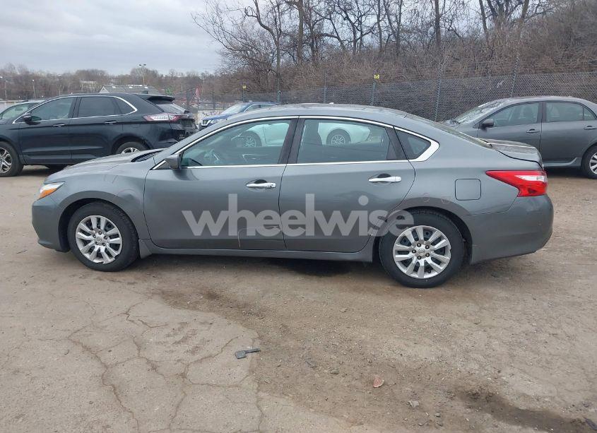 Photo 15 of 2017 Nissan Altima 2.5 S (VIN 1N4AL3AP5HC477001)