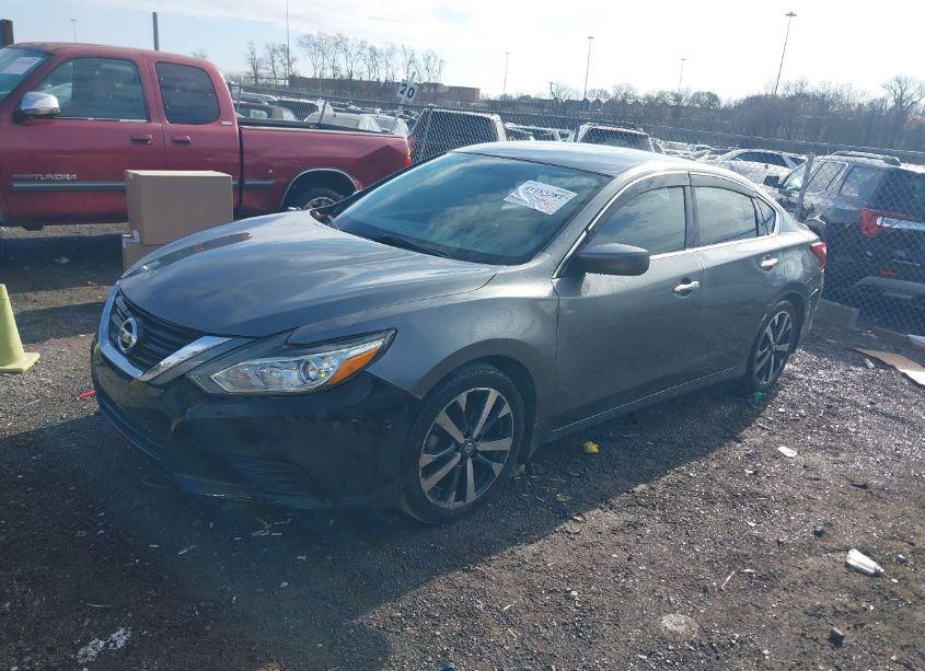 Photo 2 of 2017 Nissan Altima 2.5 SR (VIN 1N4AL3AP5HC479752)