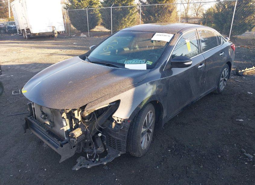 Photo 2 of 2017 Nissan Altima 2.5 SL (VIN 1N4AL3AP5HC482277)