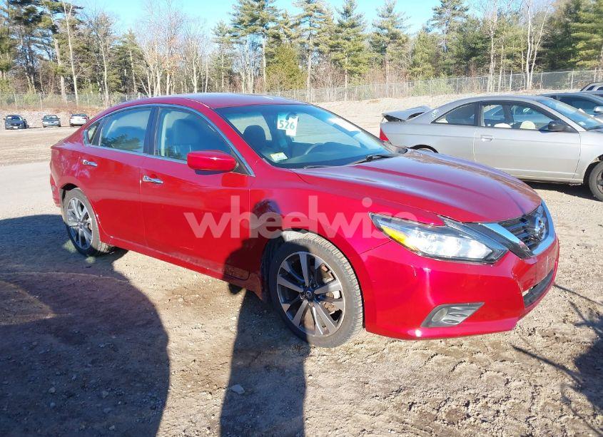 2017 Nissan Altima 2.5 SR (VIN 1N4AL3AP5HC485857) main photo