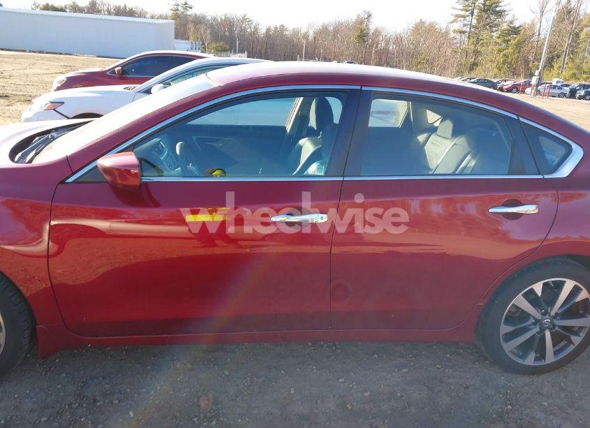 Photo 15 of 2017 Nissan Altima 2.5 SR (VIN 1N4AL3AP5HC485857)