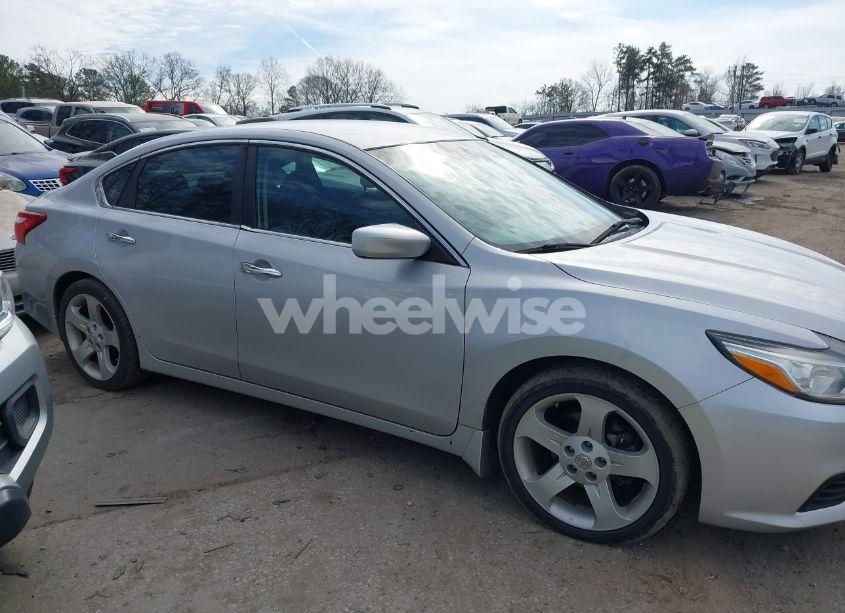 Photo 13 of 2017 Nissan Altima 2.5 S (VIN 1N4AL3AP5HC487785)