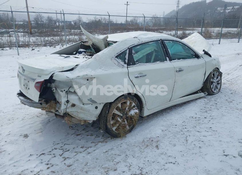 Photo 4 of 2017 Nissan Altima 2.5 SR (VIN 1N4AL3AP5HC488662)