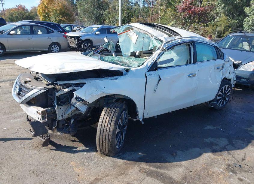 Photo 2 of 2017 Nissan Altima 2.5 SL (VIN 1N4AL3AP5HC492906)