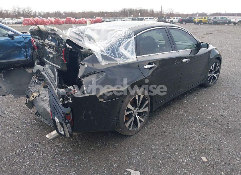 Photo 4 of 2017 Nissan Altima 2.5 SR (VIN 1N4AL3AP5HC497992)