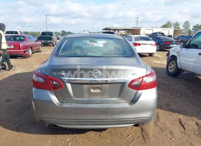 Photo 15 of 2017 Nissan Altima 2.5 SR (VIN 1N4AL3AP5HN312537)